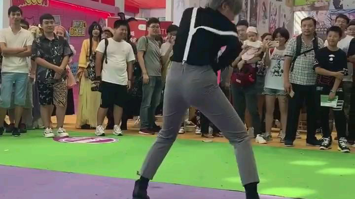 鲲鲲鸡你太美这个梗好像过时了齁